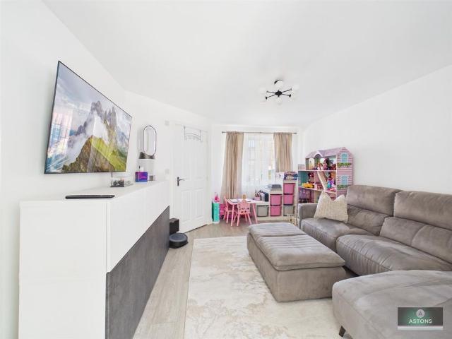 Eames Way, Crawley