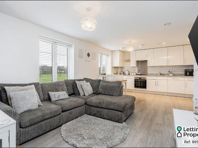 Eames Way, Crawley, West Sussex RH10, 2 bed flat to rent, £1,550 pcm | PrimeLocation