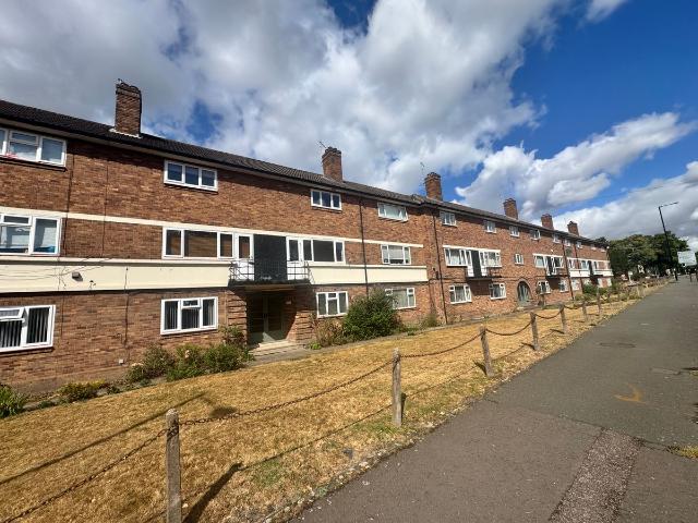 Eachelhurst Road, Sutton Coldfield B76, 2 bed flat to rent, £1,200 pcm | PrimeLocation