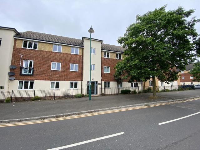 Eagle Way, Hampton Centre, Peterborough PE7, 2 bed flat to rent, £1,050 pcm | PrimeLocation