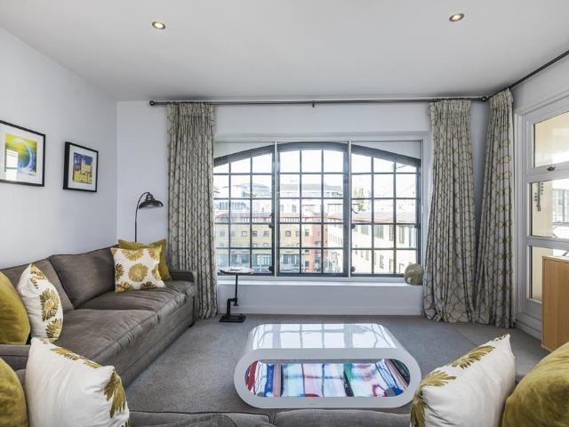 Eagle Wharf Court, Shad Thames, SE1 2 bed apartment to rent £3,700 pcm £854 pw