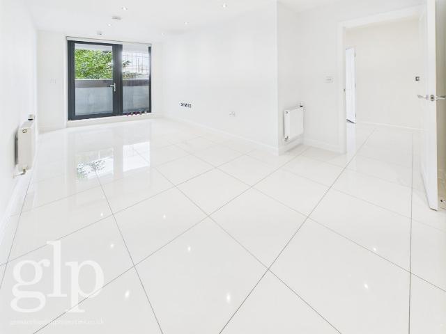 Eagle Heights, Tottenham Hale N17, 2 bed shared accommodation to rent, £2,250 pcm | PrimeLocation