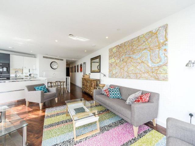 Eagle Point, City Road, Old Street. 2 bed apartment to rent £4,500 pcm £1,038 pw