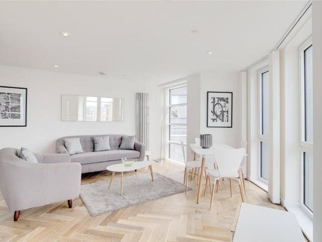 Eagle Point, City Road, London EC1V 2 bed apartment to rent £4,200 pcm £969 pw