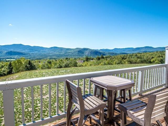 Eagle Ridge Condo Rd, Bartlett, Condo For Sale