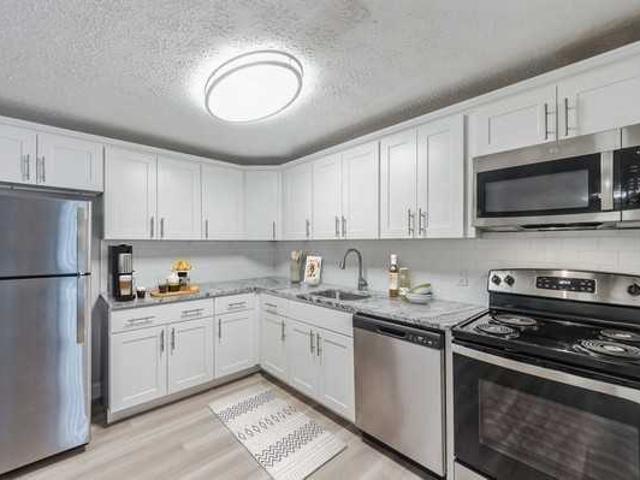 Eagle Rock Apartments at Manchester 1 Bedroom Apartment for Rent at 44 Croteau Ct, Manchester, NH 03104 Straw Smyth