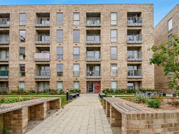 Eagle Street, Cambridge CB1, 2 bed flat to rent, £2,350 pcm | PrimeLocation