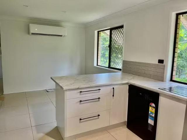EAGLEBY, QLD 4207 House for Rent