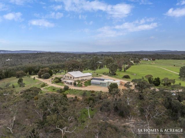 Eagle's Nest Elevated Living with Unrivalled Barossa Views