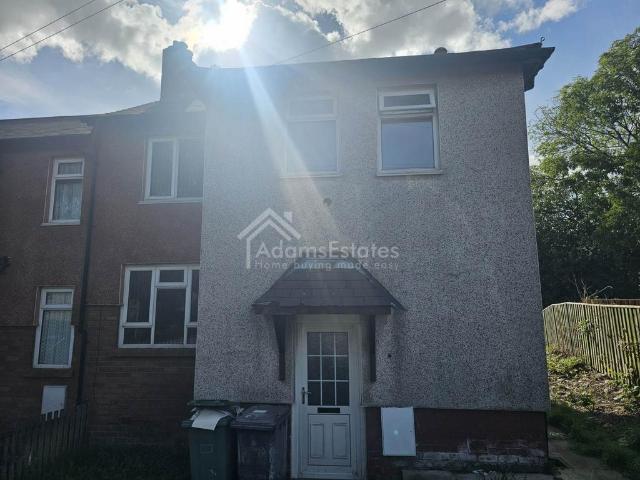 Ealand Avneue, Batley 3 bed end of terrace house to rent £900 pcm £208 pw