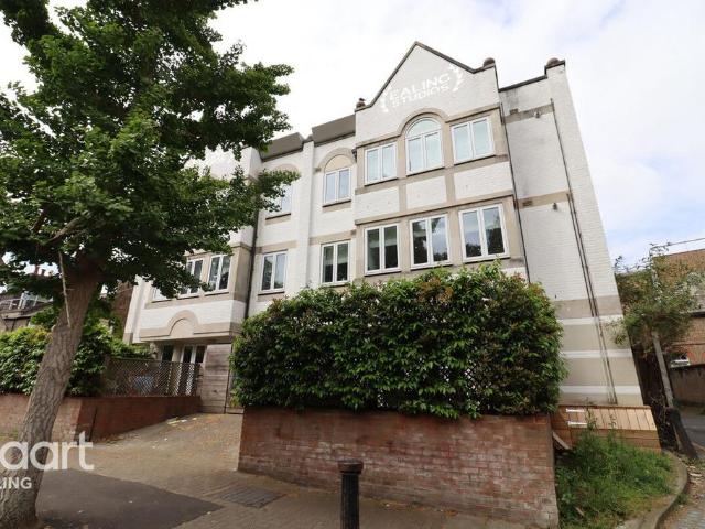 Ealing Green, LONDON 3 bed apartment to rent £4,000 pcm £923 pw