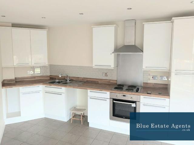 Ealing Road, Brentford TW8, 1 bed flat to rent, £1,400 pcm | PrimeLocation