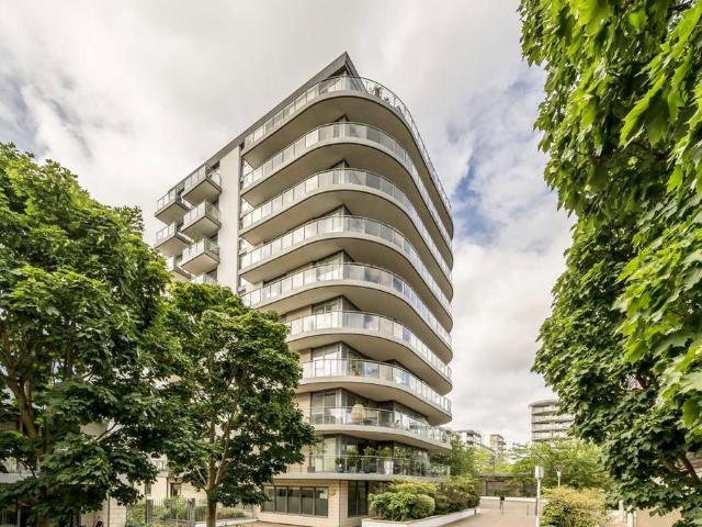 Ealing Road, Brentford TW8 1 bed flat to rent £1,800 pcm £415 pw