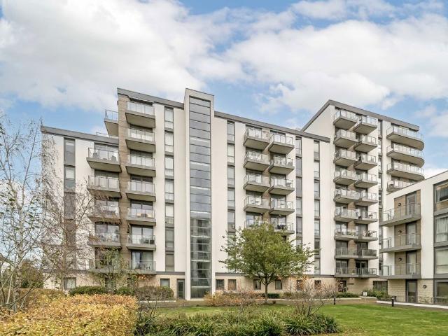 Ealing Road, Brentford TW8, 1 bed flat to rent, £1,800 pcm | PrimeLocation