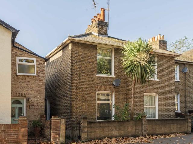 Ealing Road, Brentford TW8, 3 bed semi detached house to rent, £2,300 pcm | PrimeLocation
