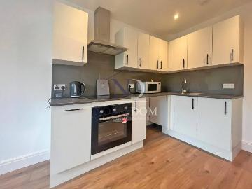 Ealing Road, Northolt, UB5 2 bed flat to rent £1,900 pcm £438 pw