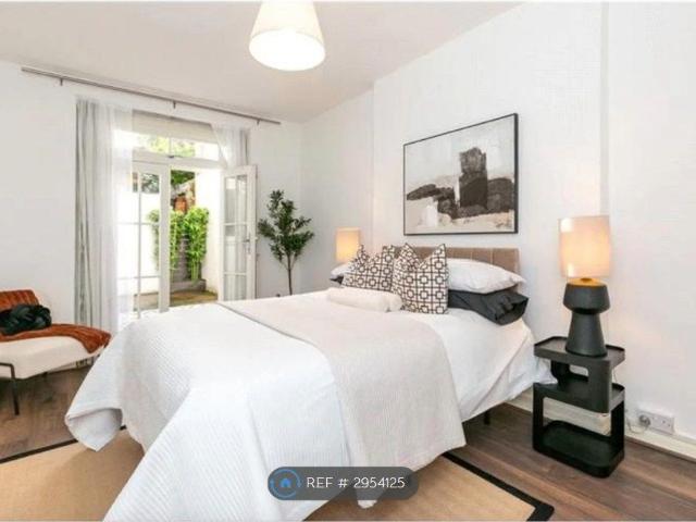 Eardley Crescent, London SW5, 2 bed flat to rent, £3,350 pcm | PrimeLocation