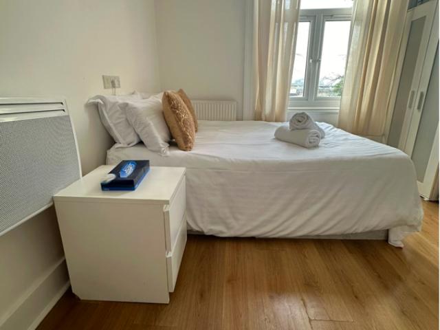 Eardley Crescent, London SW5, Studio to rent, £1,800 pcm | PrimeLocation