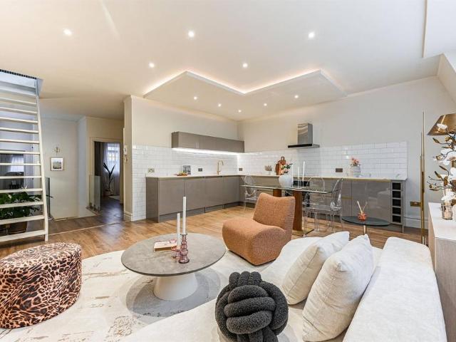 Eardley Crescent, SW5 3 bed flat to rent £8,500 pcm £1,962 pw