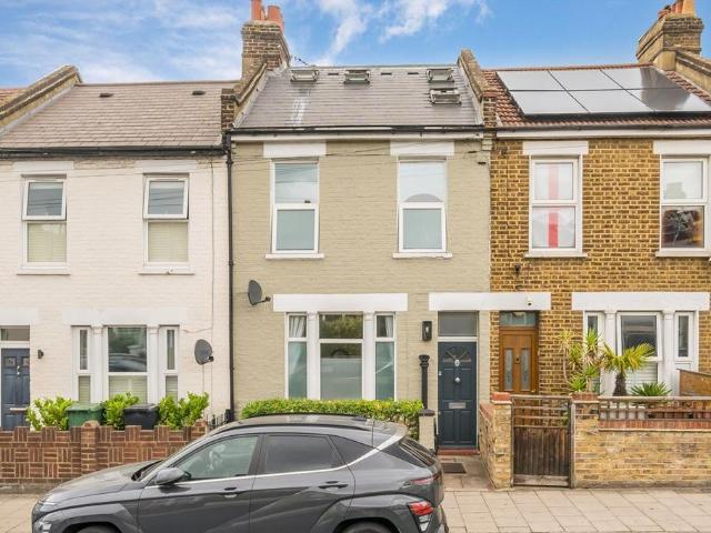 Eardley Road, London SW16 4 bed house to rent £3,400 pcm £785 pw