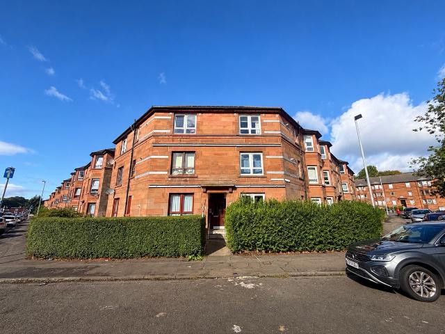 Earl Street, Glasgow G14, 2 bed flat to rent, £1,000 pcm | PrimeLocation