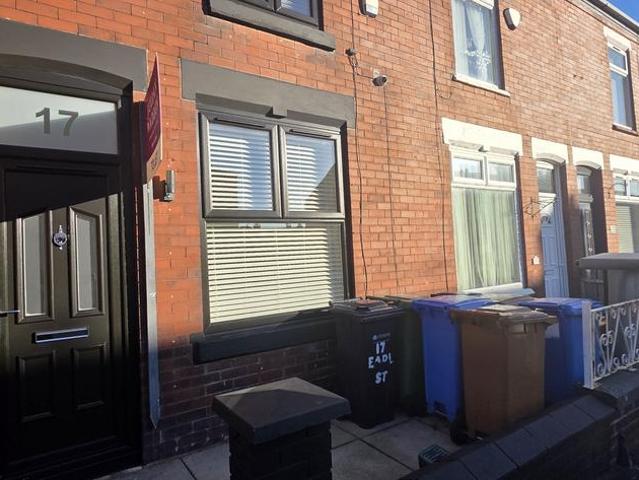 Earl Street, Stockport, SK3 2 bed house to rent £1,250 pcm £288 pw