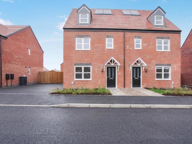 Earl Shilton, Leicester LE9 4 bed semi detached house to rent £1,650 pcm £381 pw