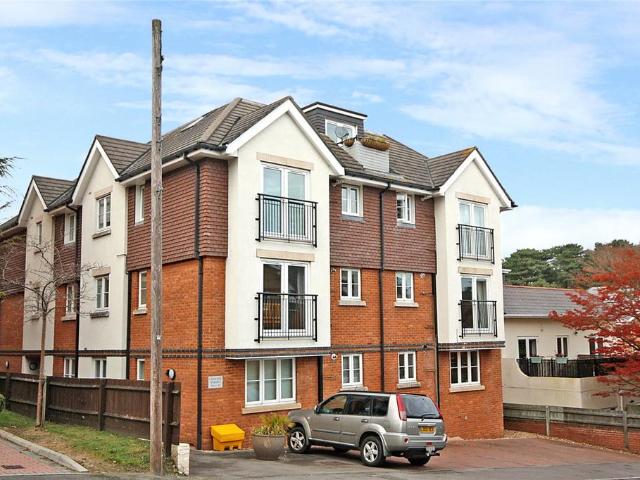 Earle Road, Bournemouth, Dorset, BH4 4 bed penthouse to rent £1,950 pcm £450 pw