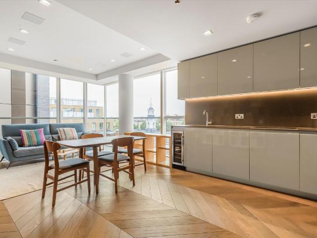 Earls Way, London SE1 2 bed flat to rent, £4,442 pcm | PrimeLocation
