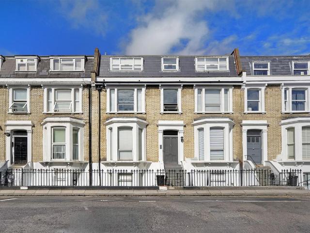 Earls Court Gardens, Earls Court SW5, Studio to rent, £1,690 pcm | PrimeLocation