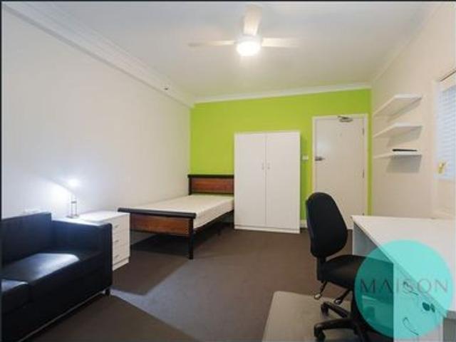 Earl's Court Premium fully contained furnished Studios!