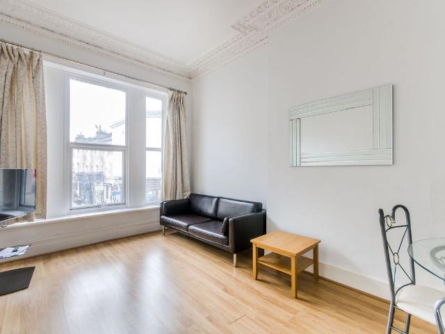 Earls Court Road, Earls Court, London SW5, 1 bed flat to rent, £2,384 pcm | PrimeLocation