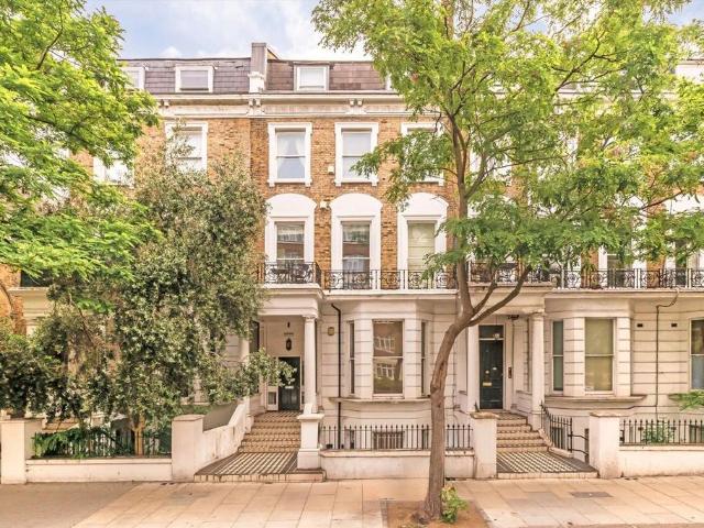 Earls Court Road, London W8 1 bed flat to rent £2,900 pcm £669 pw