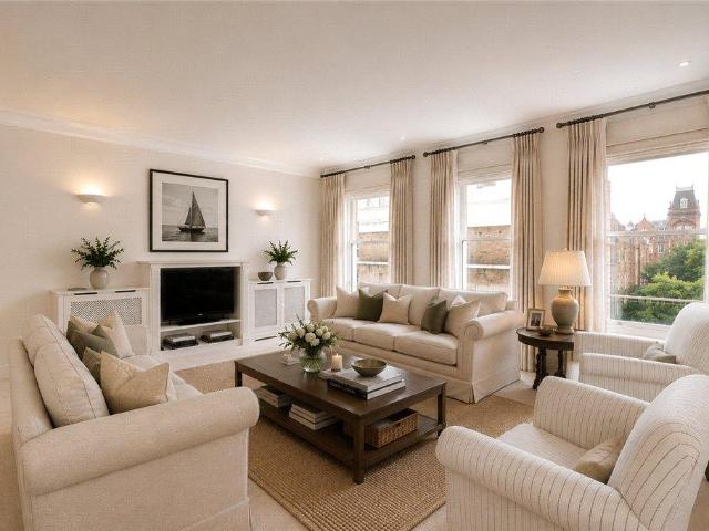 Earls Court Square, Earls Court. 2 bed apartment to rent £4,550 pcm £1,050 pw