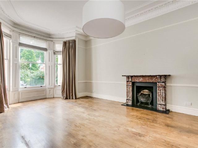 Earls Court Square, Earls Court, London SW5, 2 bed flat to rent, £4,500 pcm | PrimeLocation