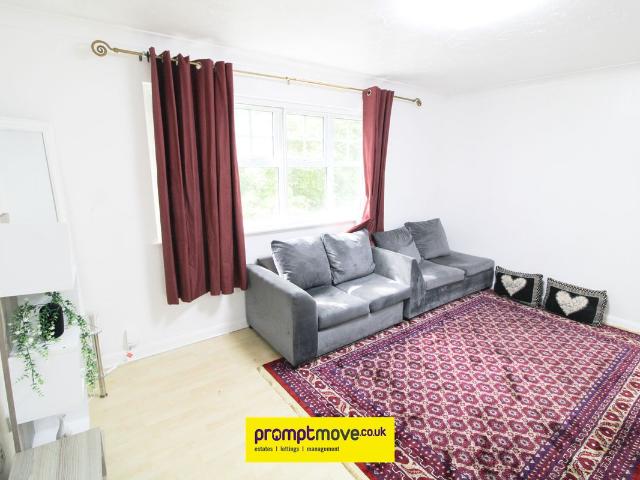 Earls Meade, Luton LU2, 1 bed property to rent, £1,150 pcm | PrimeLocation