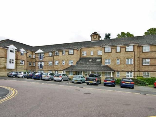 Earls Meade, Luton LU2, 2 bed flat to rent, £1,250 pcm | PrimeLocation
