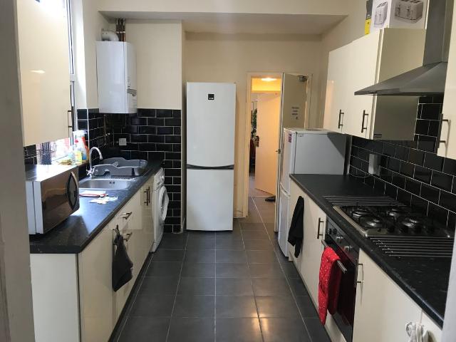Earlsdon Avenue North, Coventry CV5, 5 bed terraced house to rent, £2,000 pcm | PrimeLocation