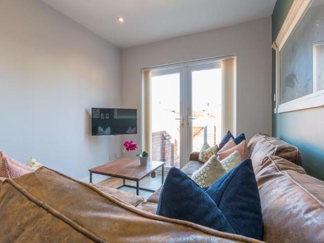 Earlsdon Avenue North, Coventry CV5, 7 bed terraced house to rent, £541 pppm | PrimeLocation