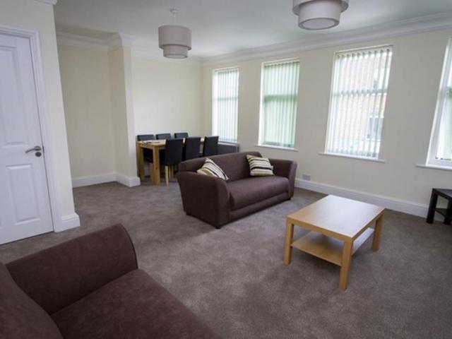 Earlsdon, Coventry CV5 5 bed terraced house to rent £2,000 pcm £462 pw