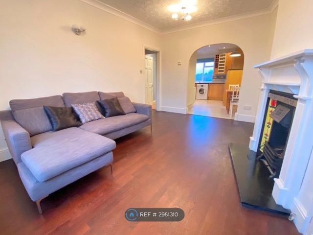 Earlsfield, London SW18, 1 bed flat to rent, £1,550 pcm | PrimeLocation