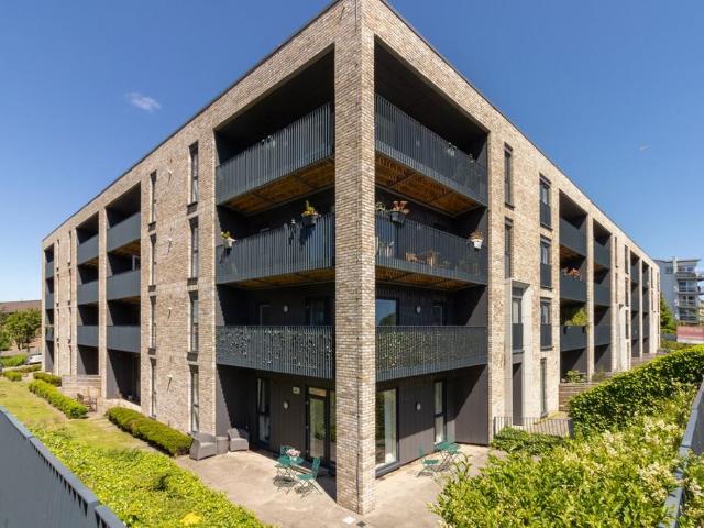East Montgomery Place, Hillside, City of Edinburgh, EH7 5EX, United Kingdom | 2 bed apartment for rent #139405256 | Rentberry