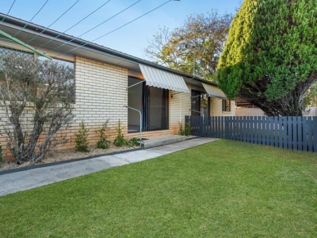 East of Oxley, Freshly Renovated Within a Boutique Block
