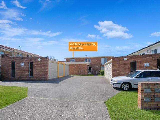 EAST OF OXLEY WALK TO THE WATERFRONT & REDCLIFFE CBD