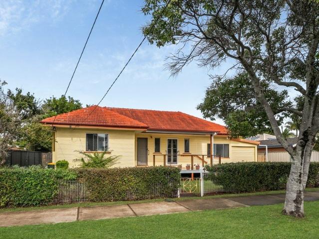 Scarborough's BEST buy East of Oxley 20m frontage!