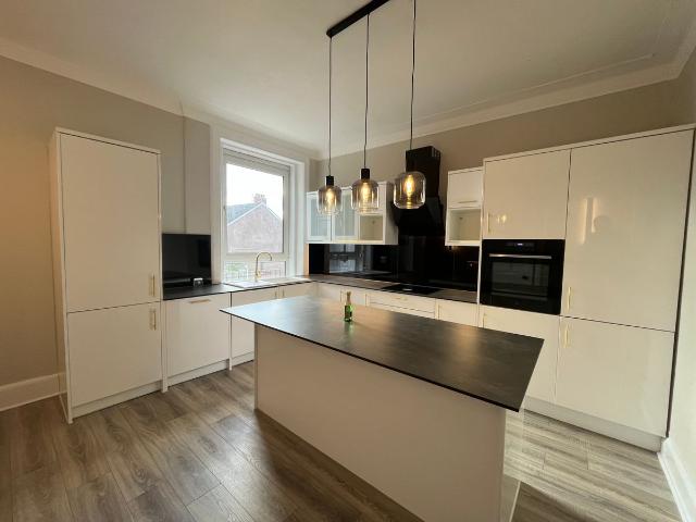 East Academy Street, Wishaw ML2, 3 bed flat to rent, £1,200 pcm | PrimeLocation