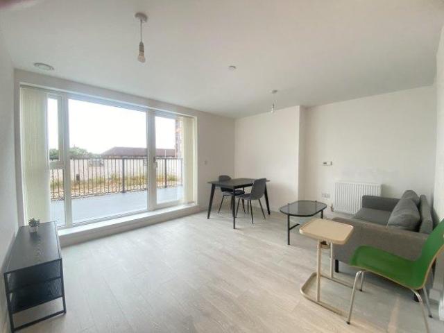 East Acton Lane 1 bed flat to rent £2,100 pcm £485 pw