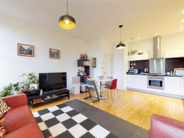 East Arbour Street, London E1, 1 bed flat to rent, £1,950 pcm | PrimeLocation