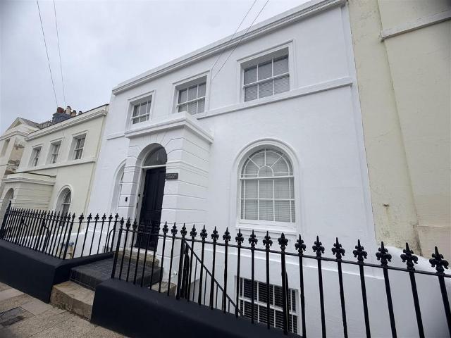 East Ascent, St. Leonards On Sea 4 bed terraced house to rent £2,200 pcm £508 pw