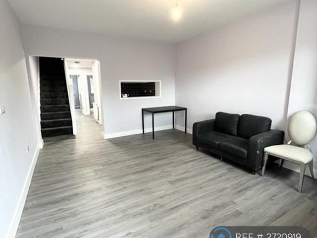 East Barnet Road, Barnet, EN4 3 bed flat to rent £2,000 pcm £462 pw